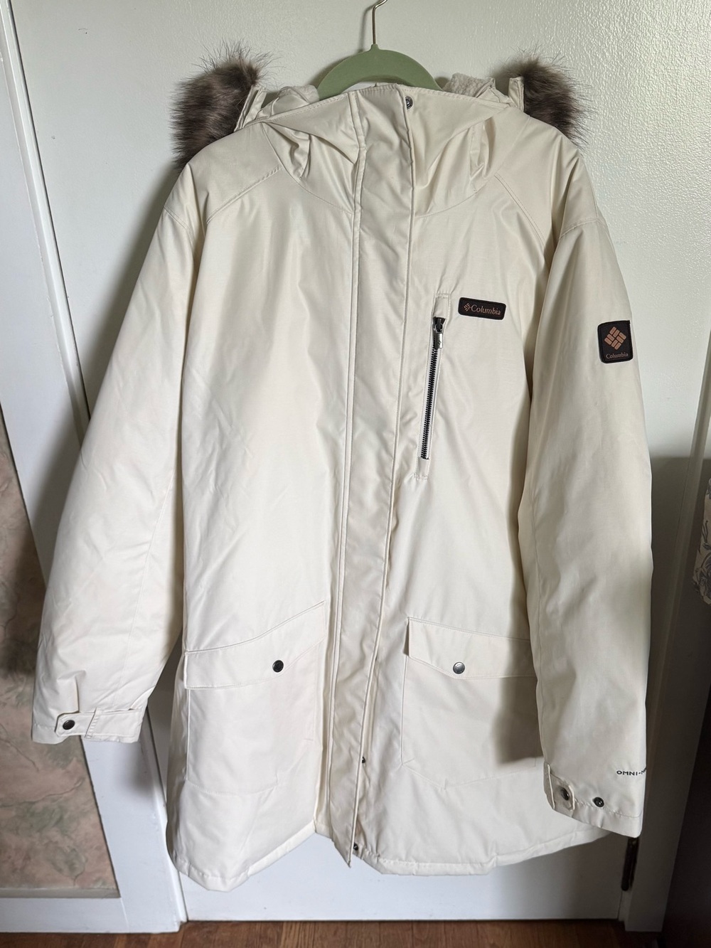 Columbia Women's Cream Ski Parka with Faux Fur Hood